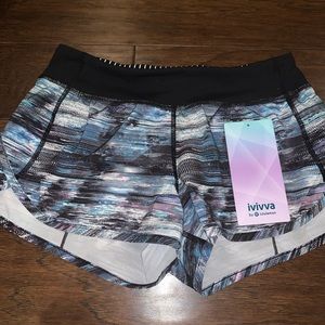 Ivivvia Shorts (Lululemon)